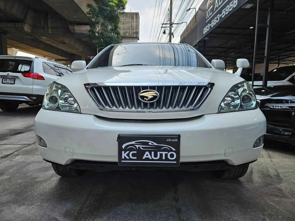 2010 Toyota Harrier II 2