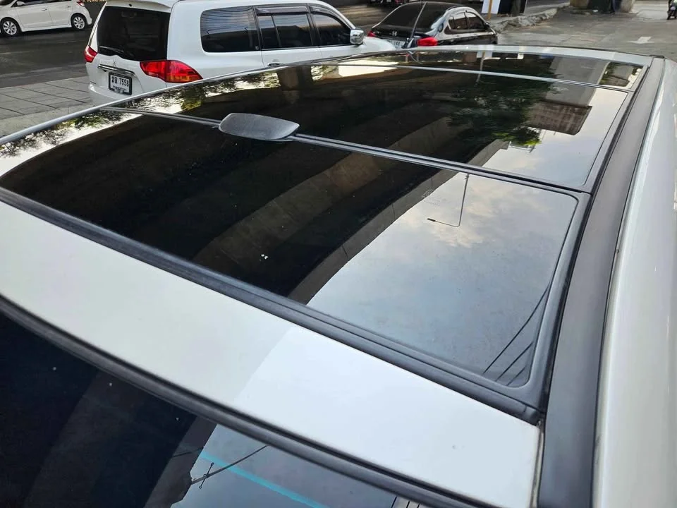 2010 Toyota Harrier II 3
