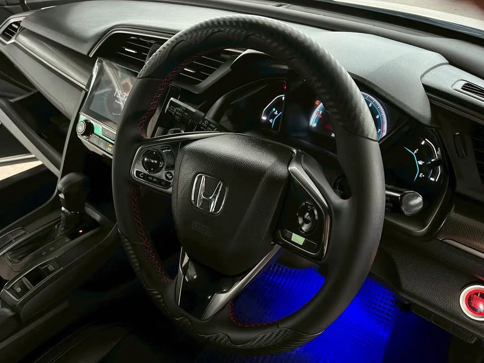 2021 Honda Civic X 2