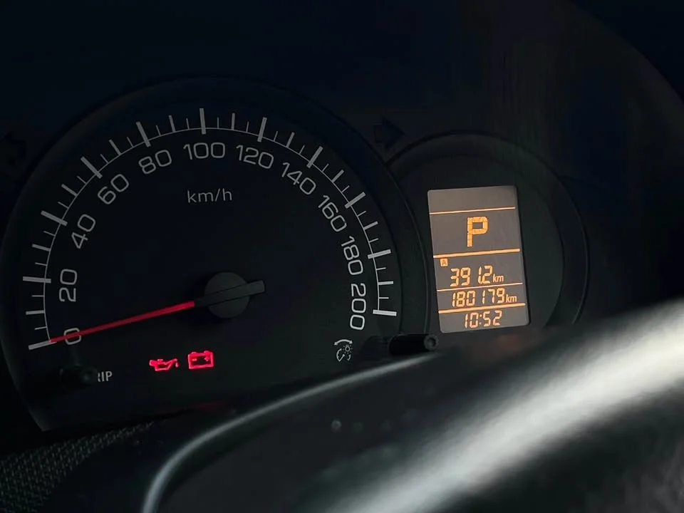 2015 Suzuki Swift II 2