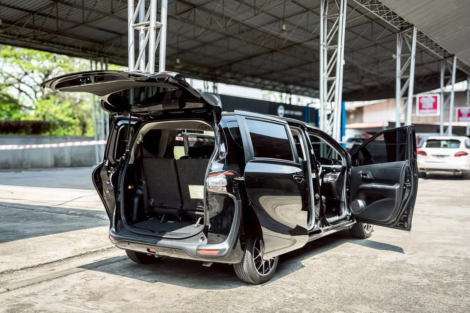2019 Toyota Sienta II 2