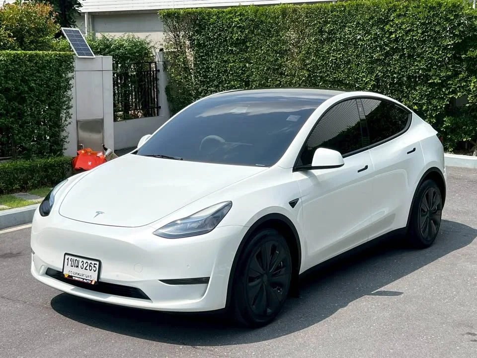 2022 Tesla Model Y 2