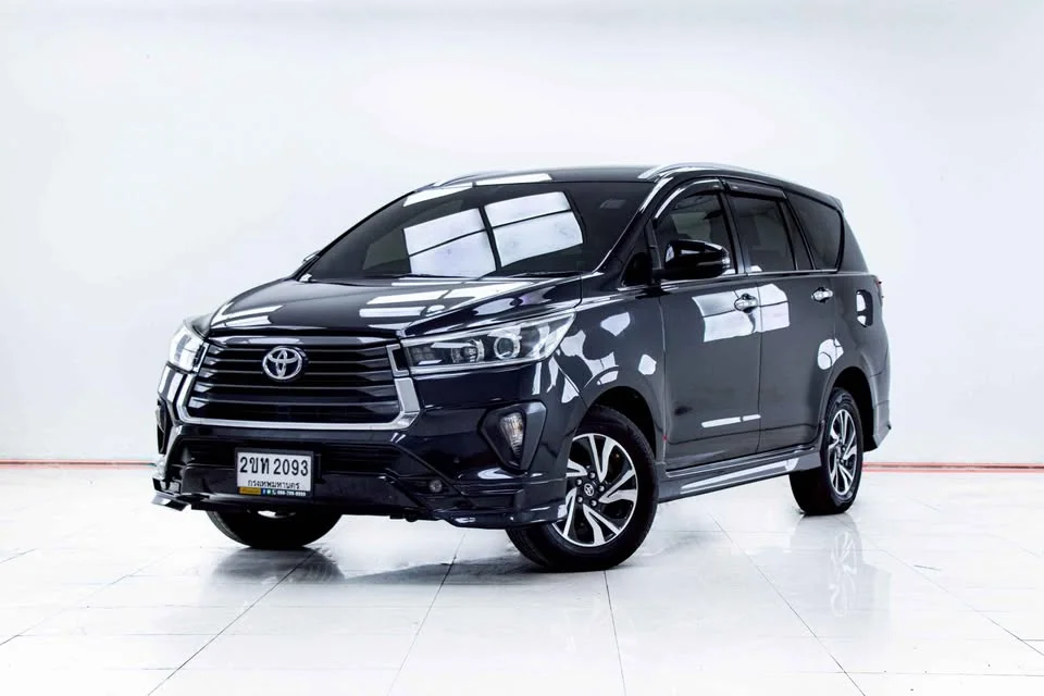 2022 Toyota Innova II 3