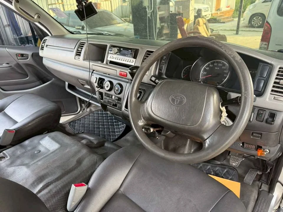 2007 Toyota Commuter V (H200) 2
