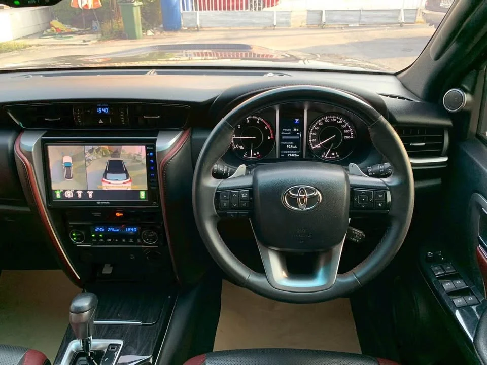 2022 Toyota Fortuner II 3