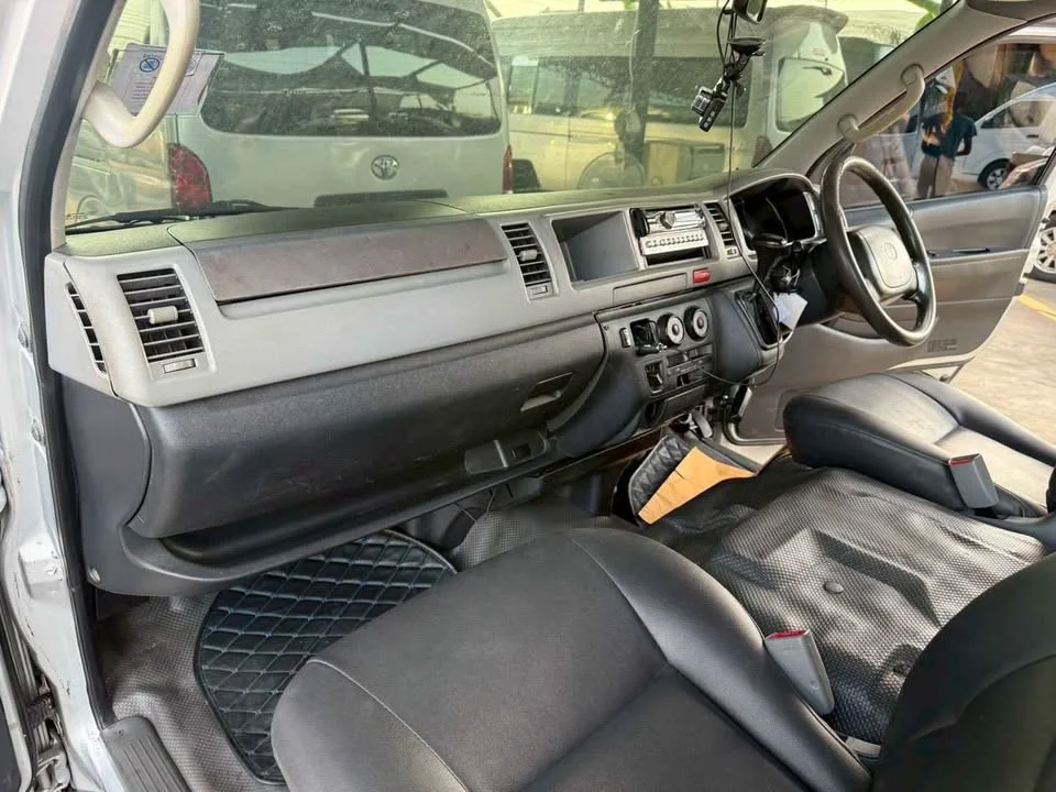 2007 Toyota Commuter V (H200) 3