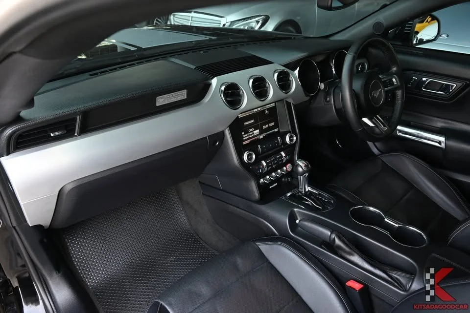 2016 Ford Mustang VI 2