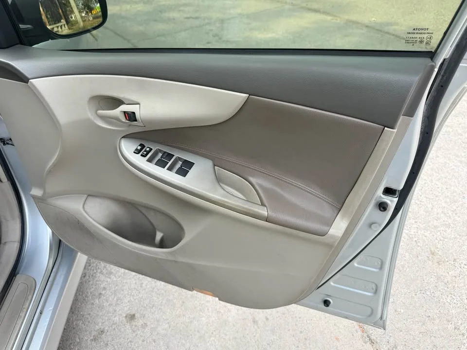 2010 Toyota Corolla Altis X (E140) 2