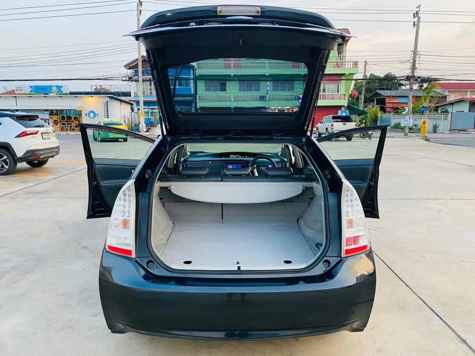 2011 Toyota Prius III 2