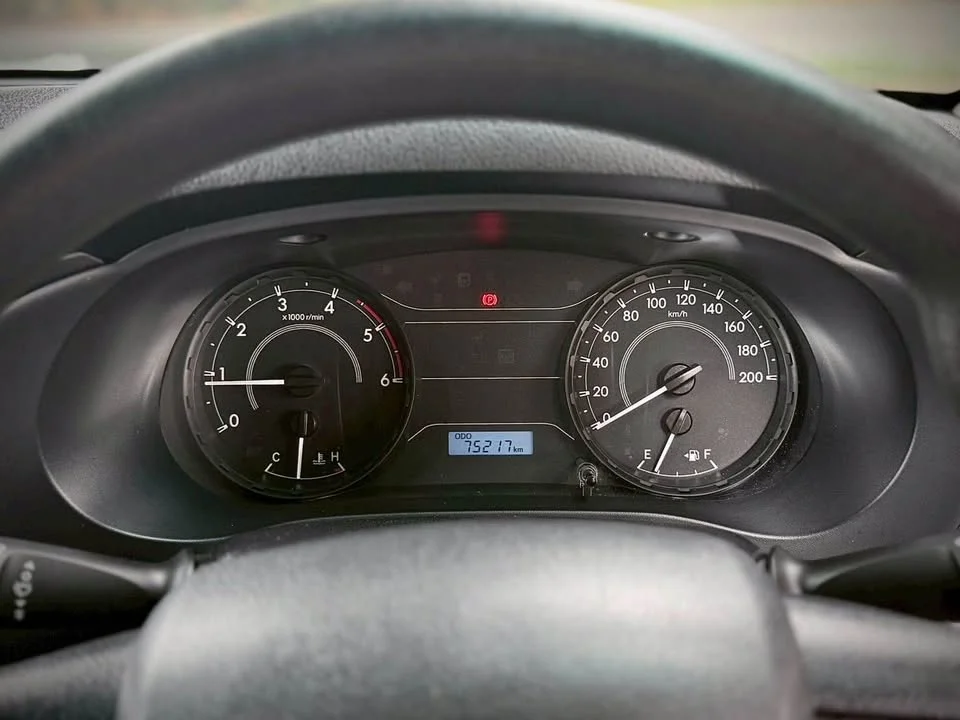2018 Toyota Hilux VIII 2