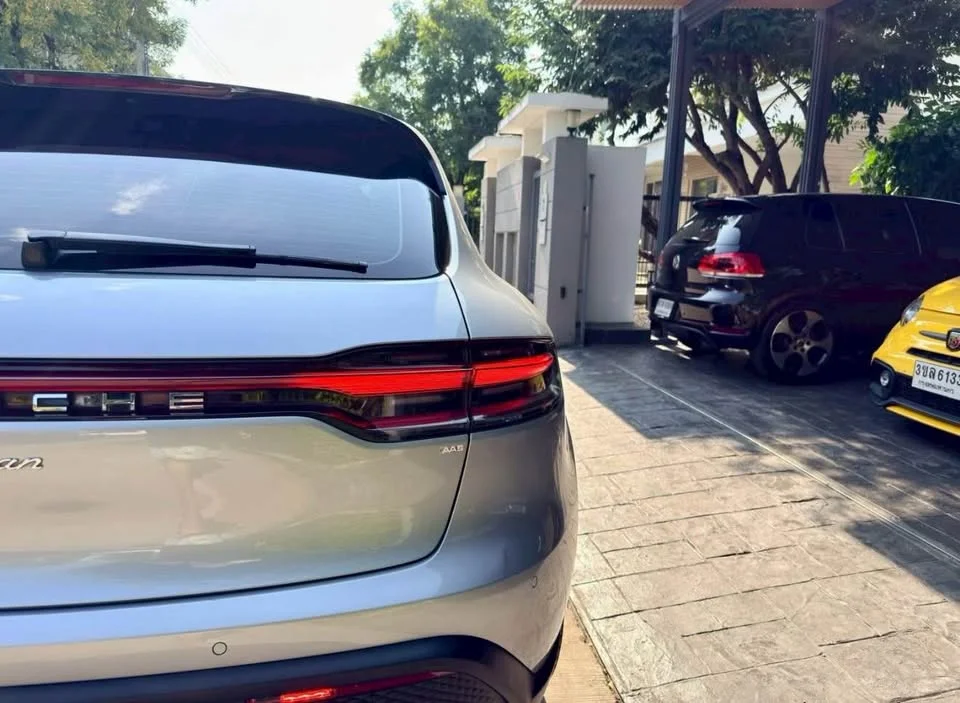 2022 Porsche Macan I 2