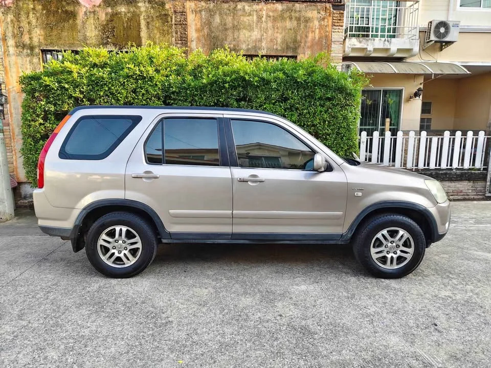 2003 Honda CR-V II 3
