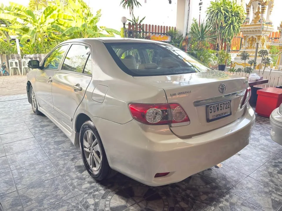 2013 Toyota Corolla Altis X (E140) 2