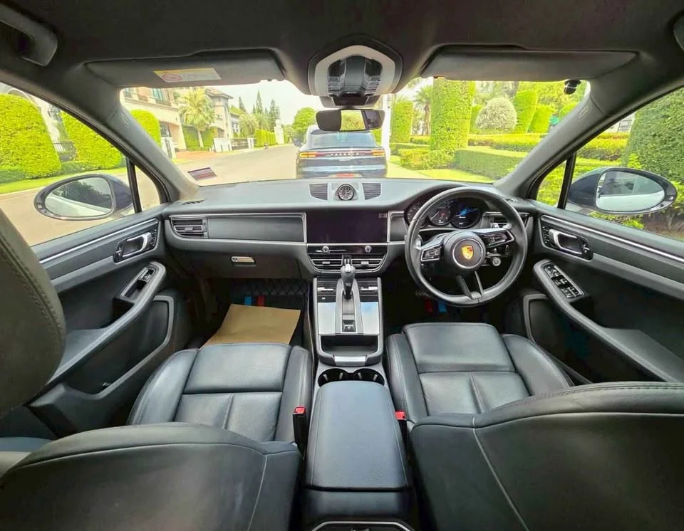 2022 Porsche Macan I 3