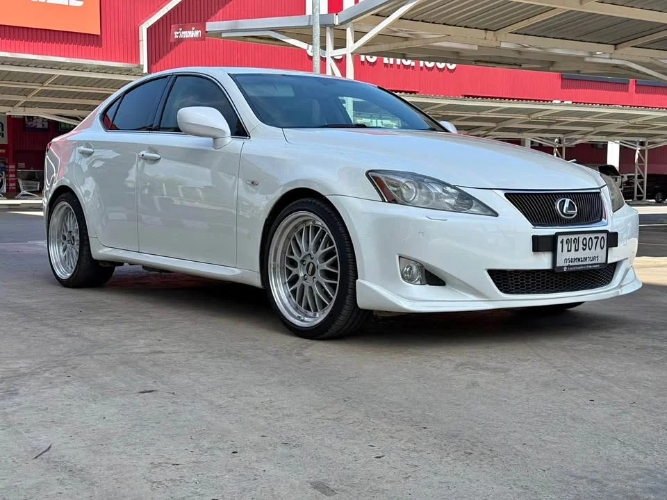 2007 Lexus IS II 3