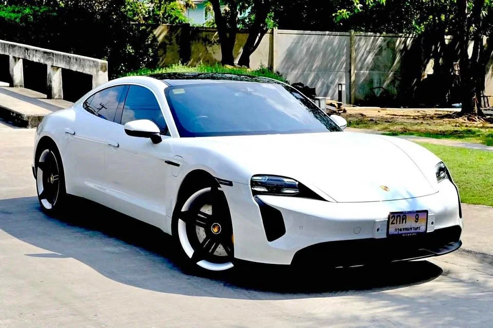 2021 Porsche Taycan 9J1 2