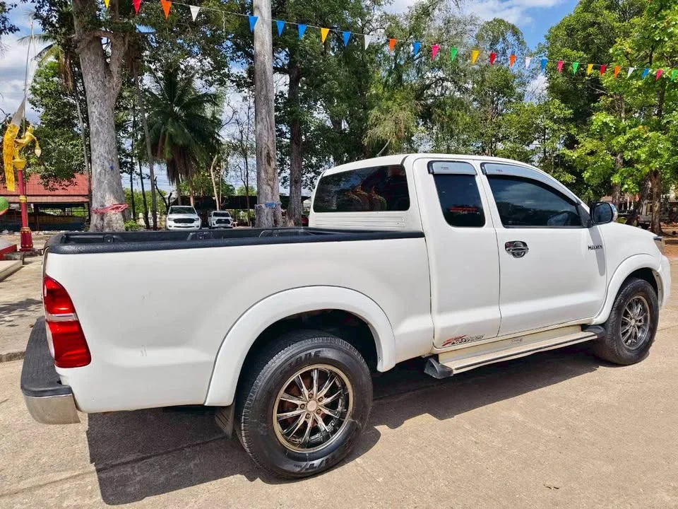 2012 Toyota Hilux VII 3