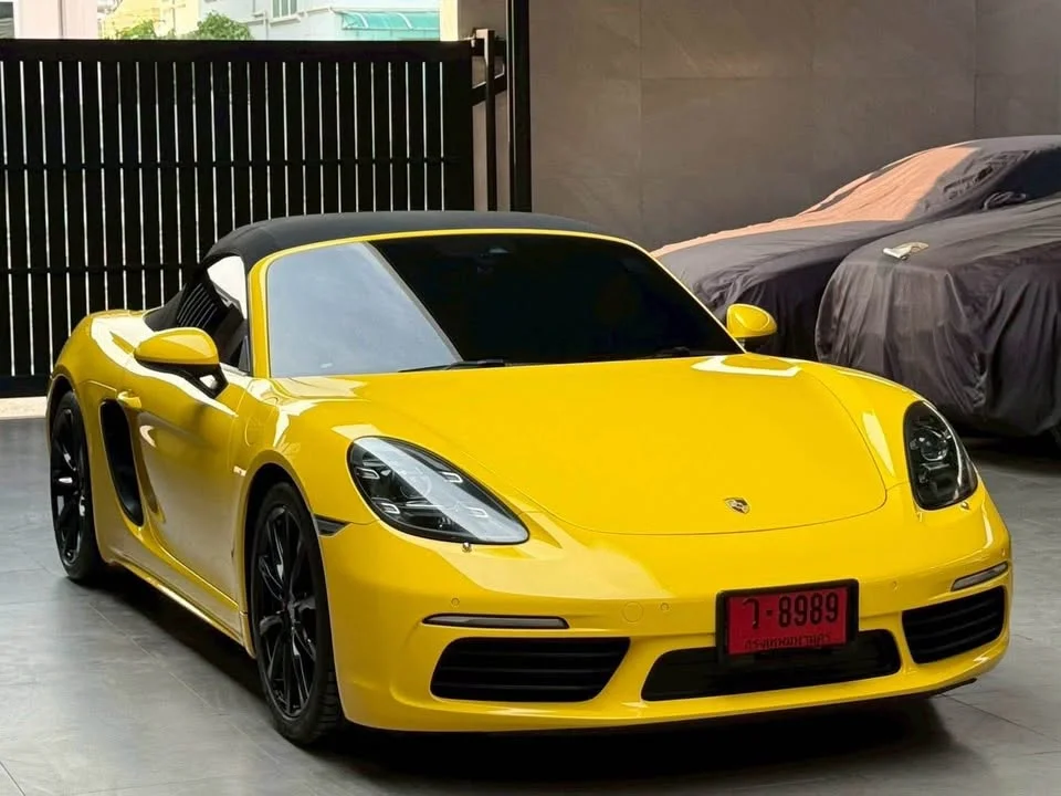 2016 Porsche 718 Boxster and Cayman IV 2
