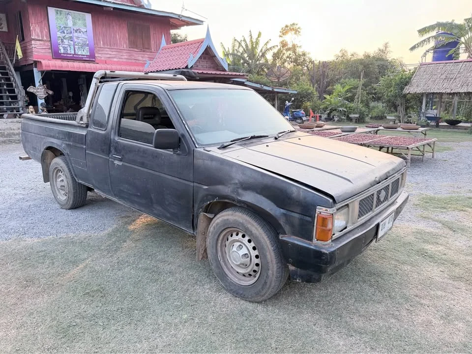 1992 Nissan Big M D21 2