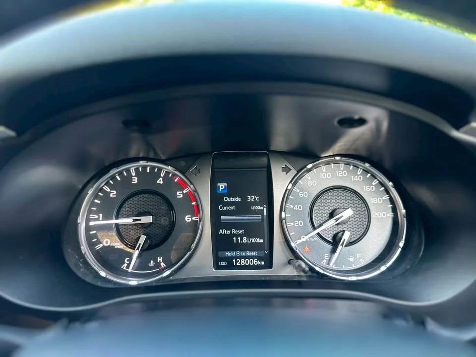 2021 Toyota Hilux VIII 3