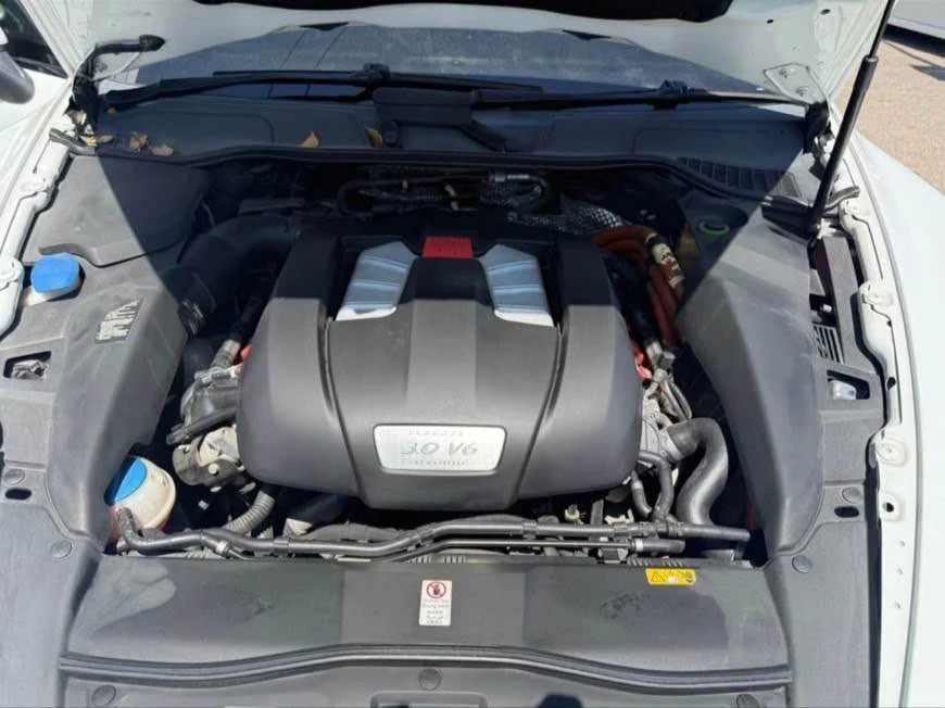 2013 Porsche Cayenne II 2