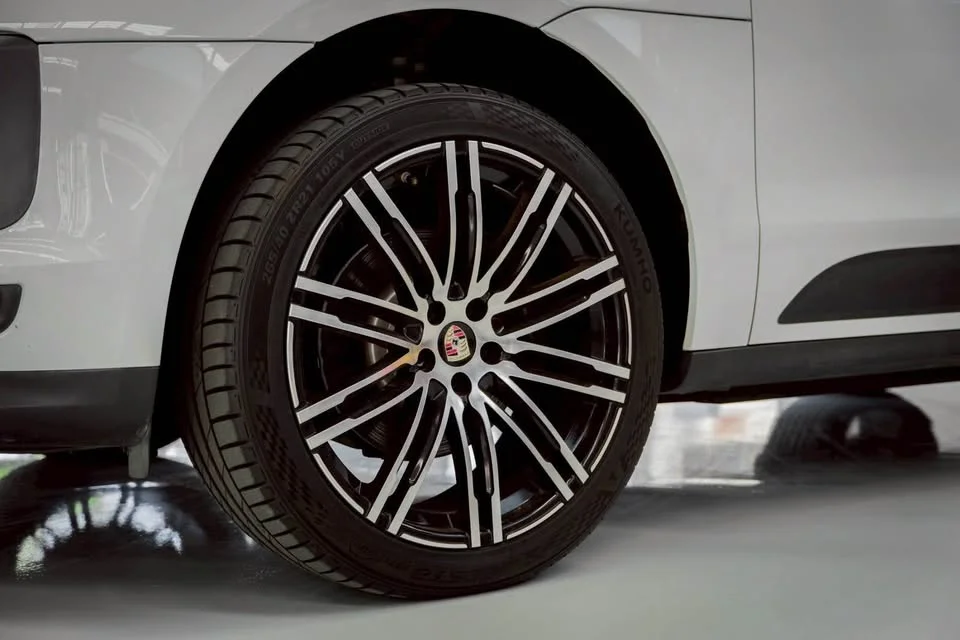 2020 Porsche Macan I 3