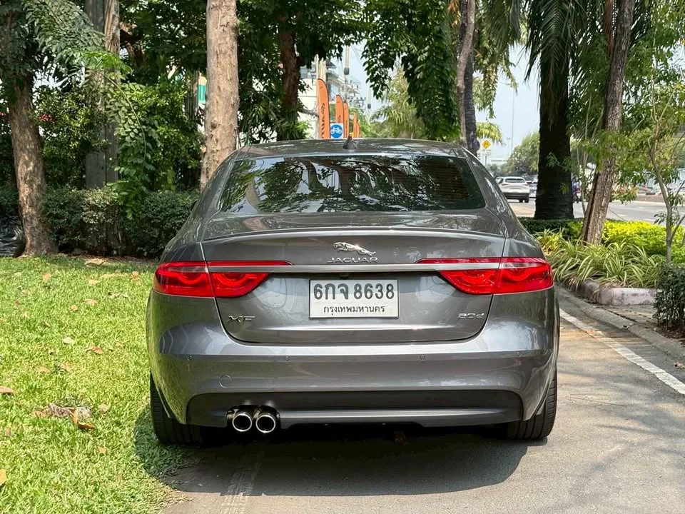 2017 Jaguar XF X260 3
