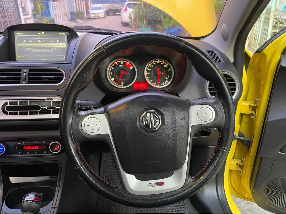 2015 MG 3 II 2