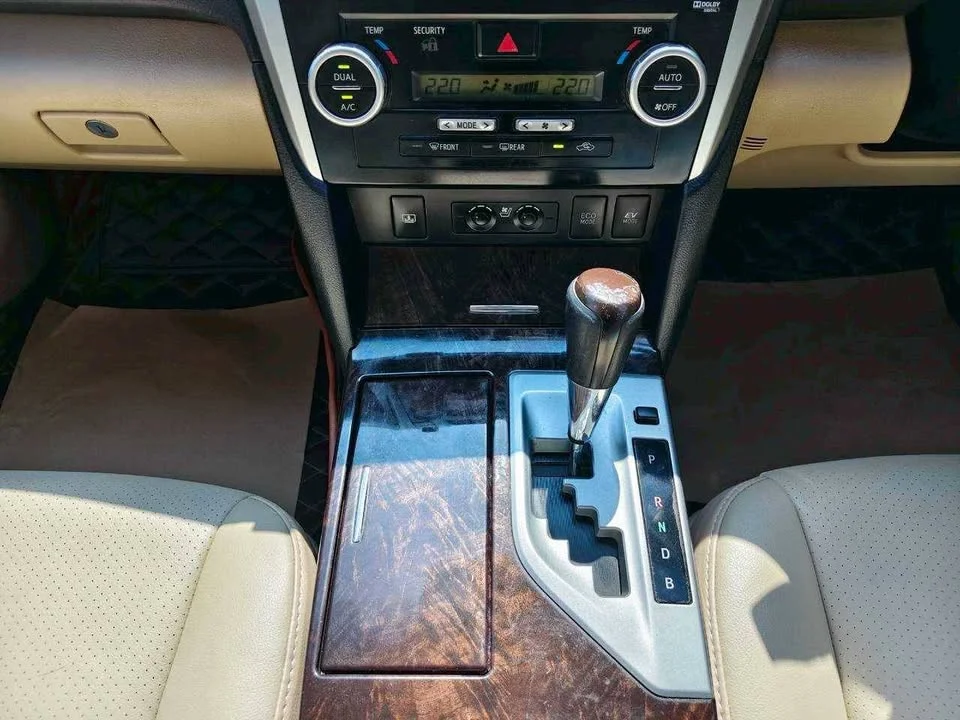 2013 Toyota Camry VII (XV50) 3