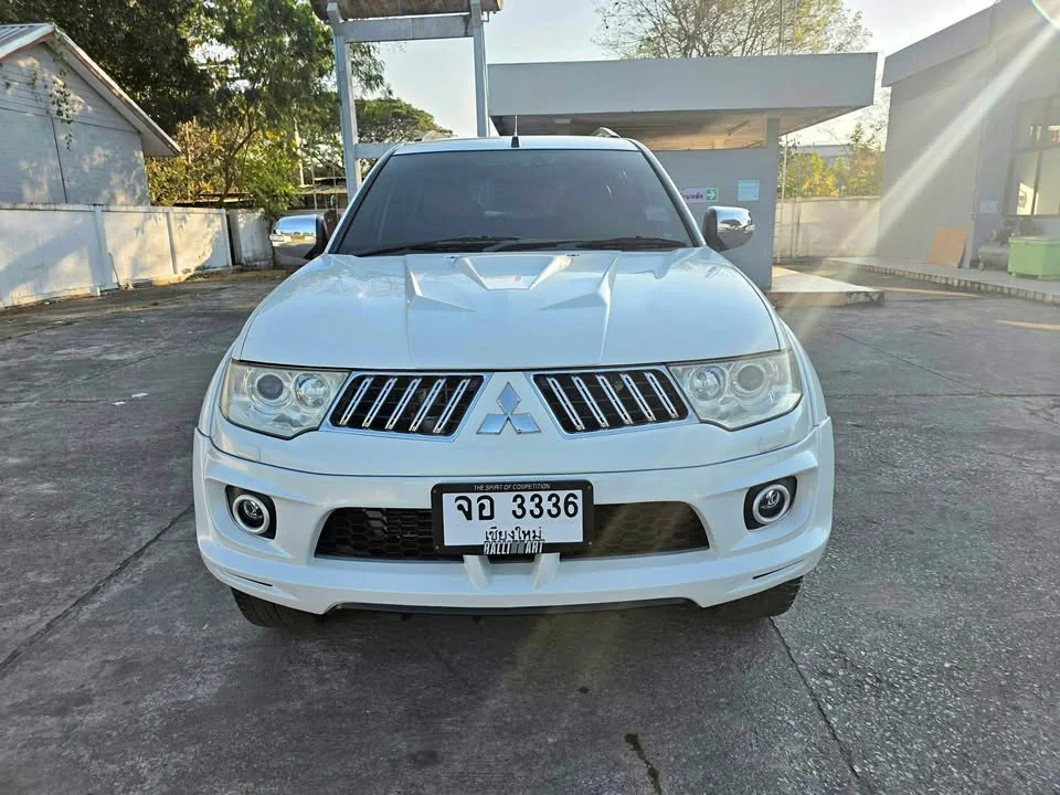 2012 Mitsubishi Pajero Sport II 2
