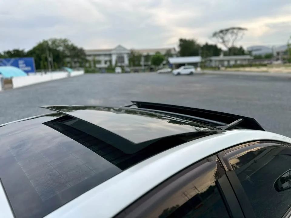 2013 Toyota Prius III 3