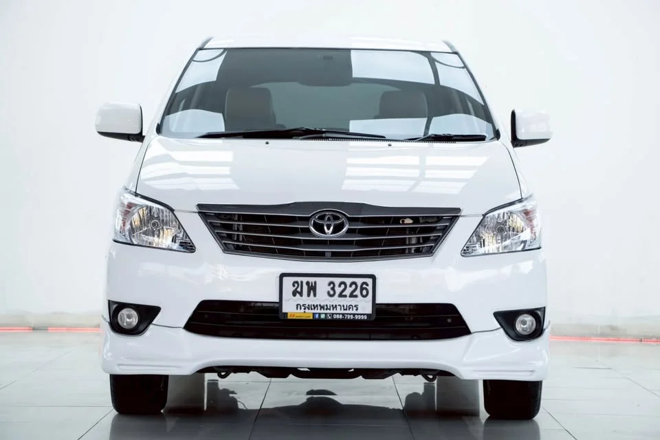 2012 Toyota Innova I 3