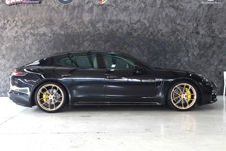 2012 Porsche Panamera II 3