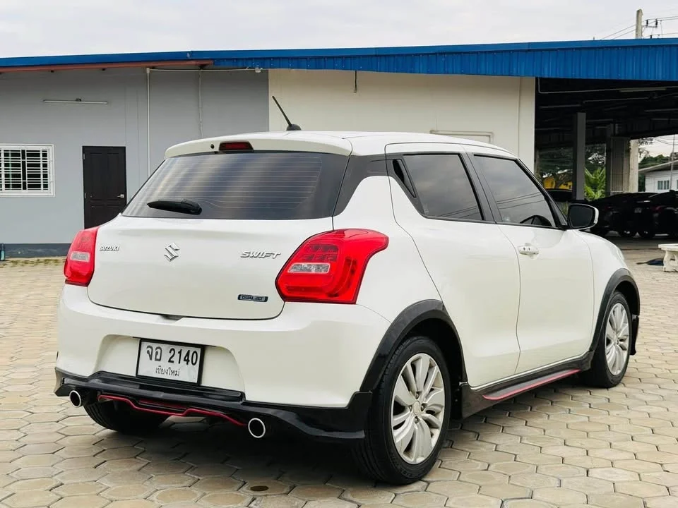 2018 Suzuki Swift III 2