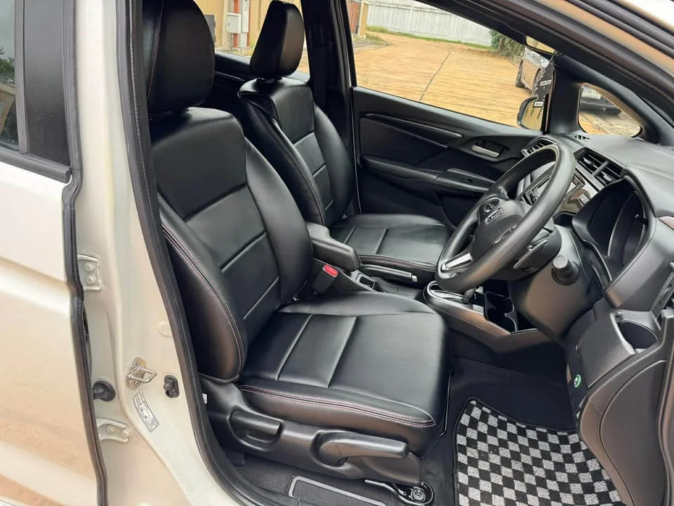 2020 Honda Jazz III 2