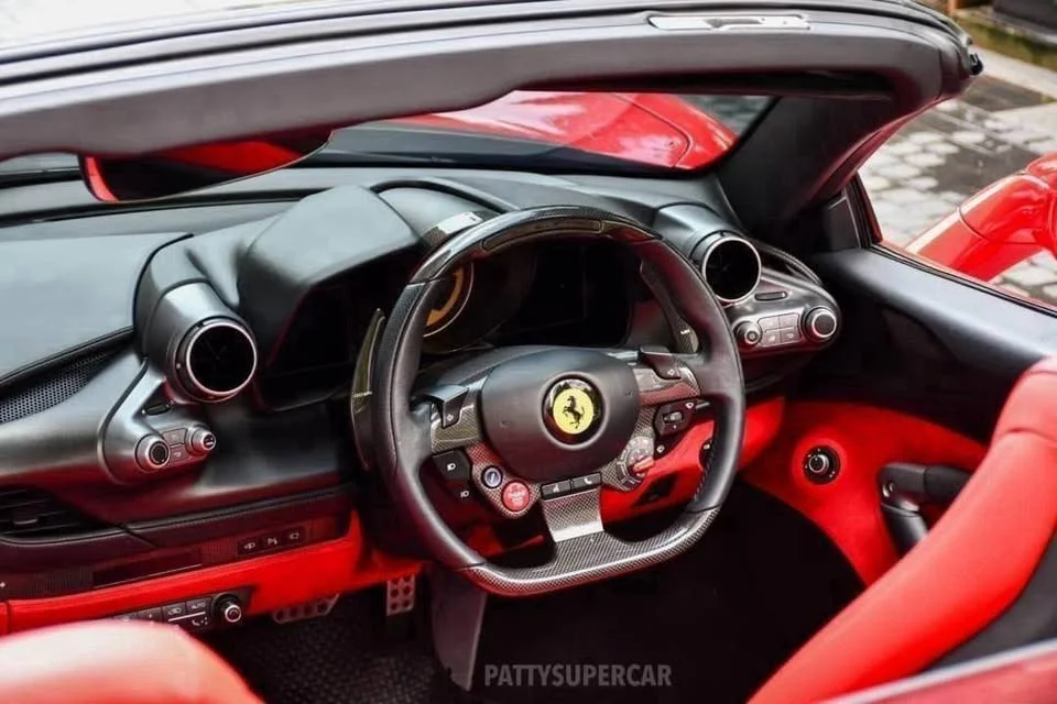 2021 Ferrari F8 2