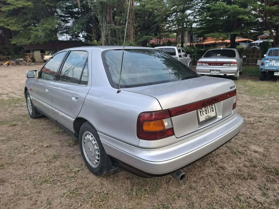 1992 Hyundai Elantra I 2