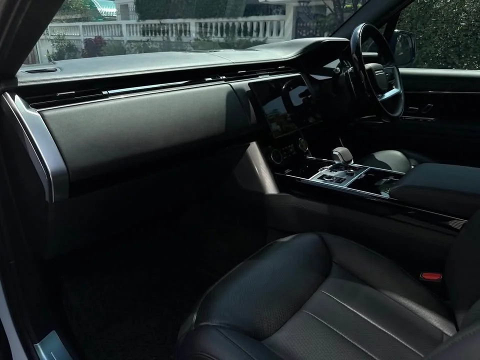 2023 Land Rover Range Rover V 3