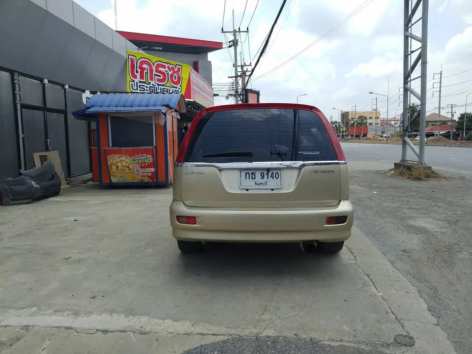 2004 Honda Stream I 3