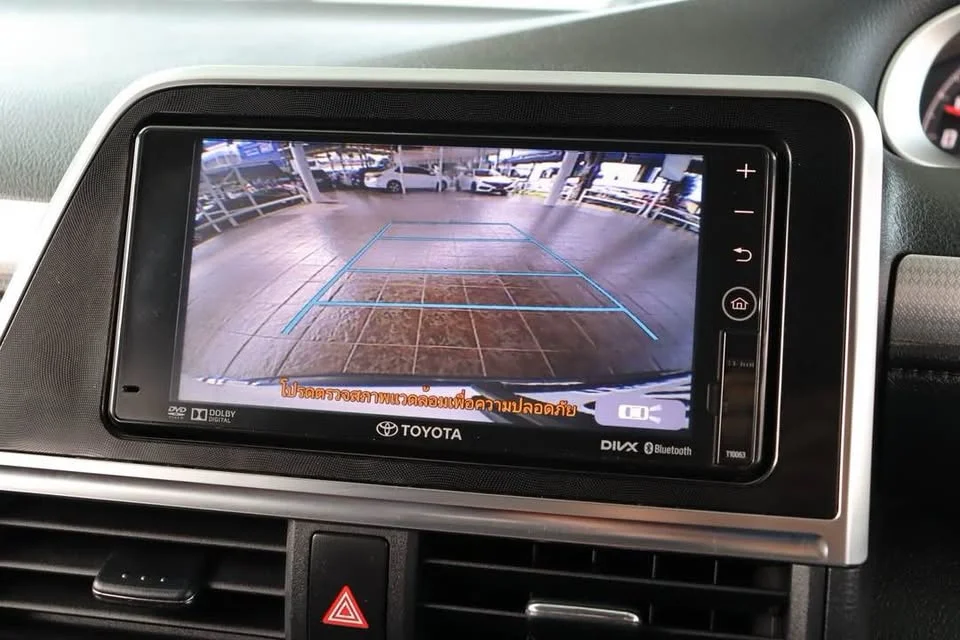 2017 Toyota Sienta II 2