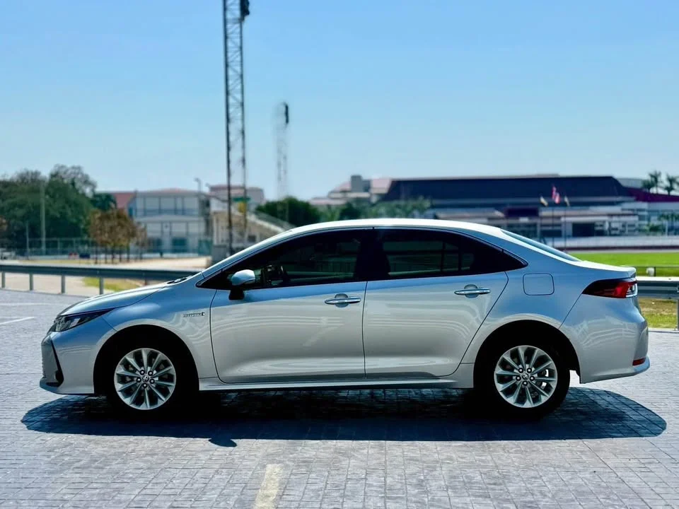 2019 Toyota Corolla Altis XII (E210) 3