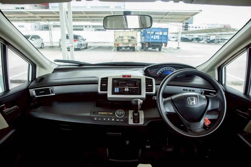 2014 Honda Freed I 3