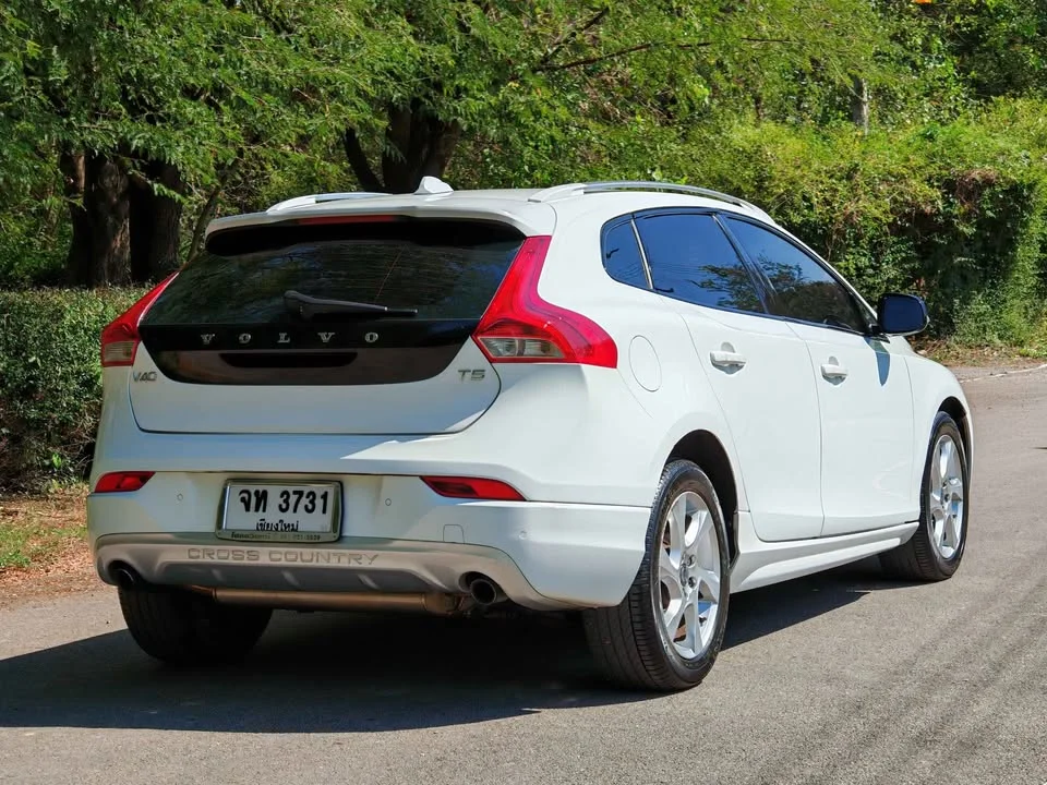 2014 Volvo V40 II 2