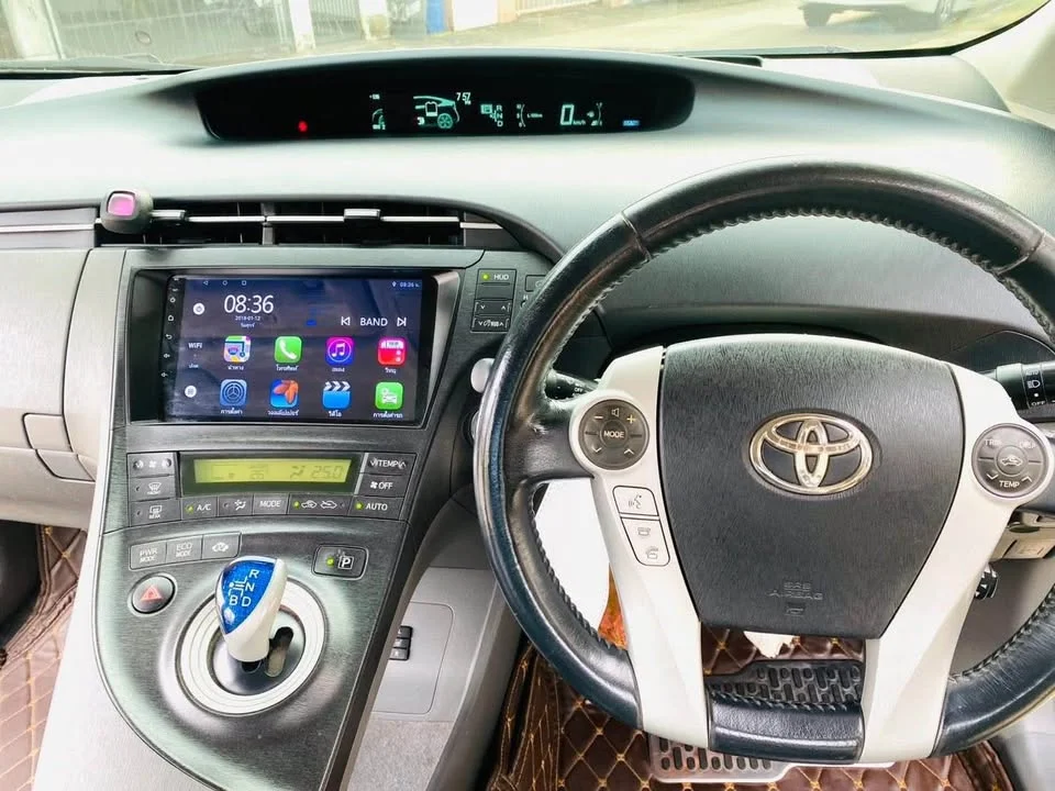 2011 Toyota Prius III 3