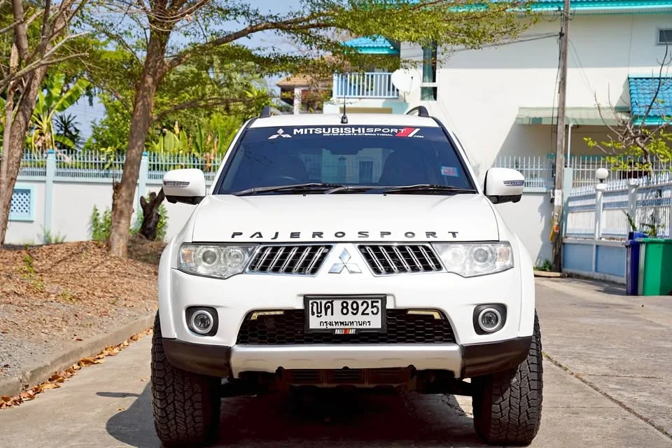 2011 Mitsubishi Pajero Sport II 2