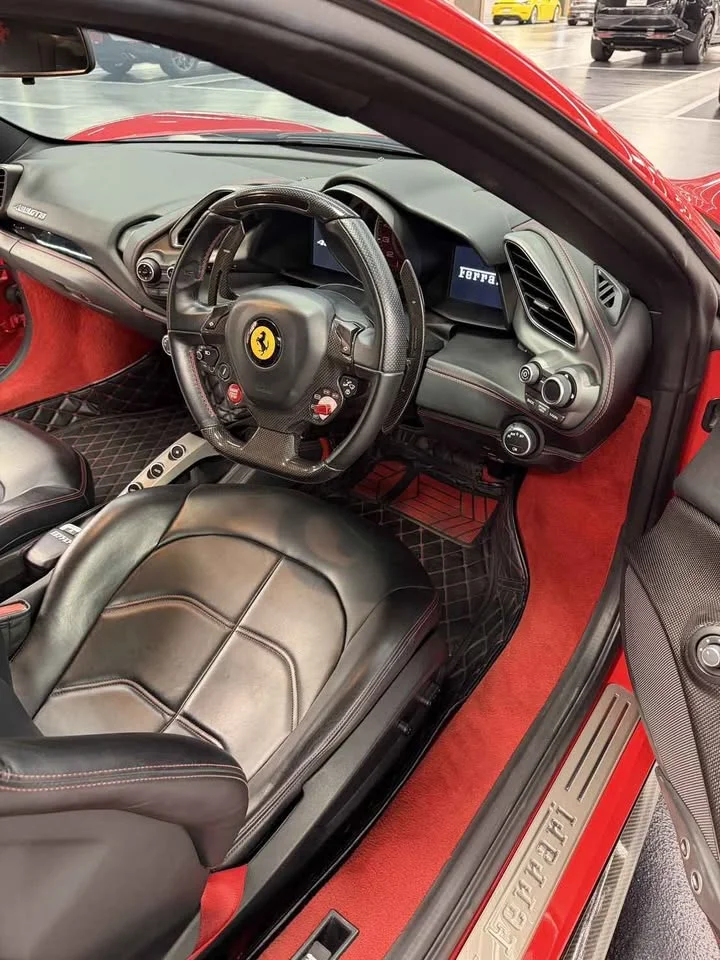 2016 Ferrari 488 2