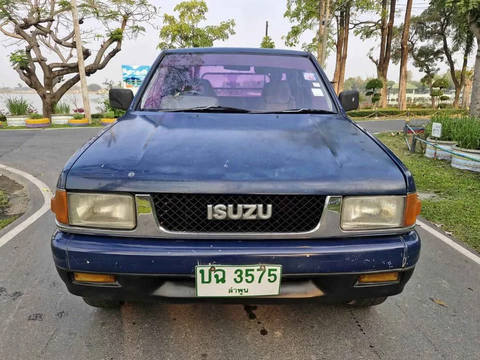 1992 Isuzu TFR III 2