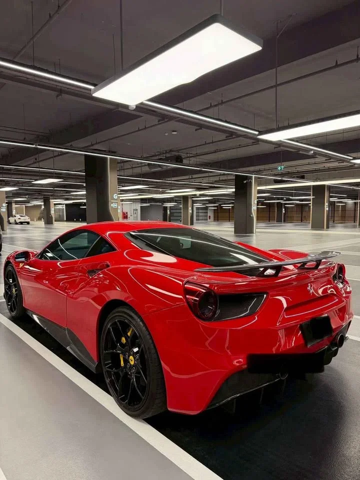 2016 Ferrari 488 3