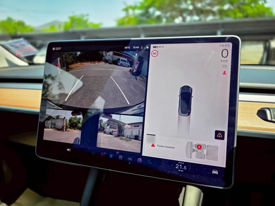 2023 Tesla Model 3 2