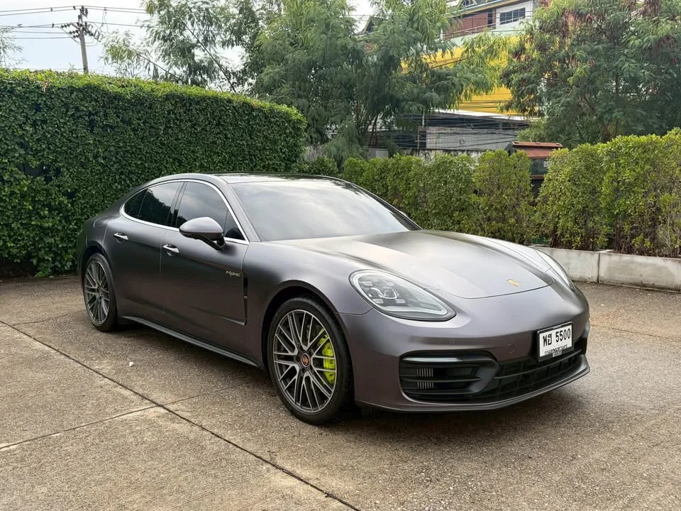 2021 Porsche Panamera II 2